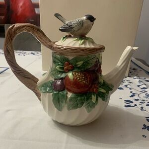 Fitz and Floyd Fruits  of the Winter teapot with bird